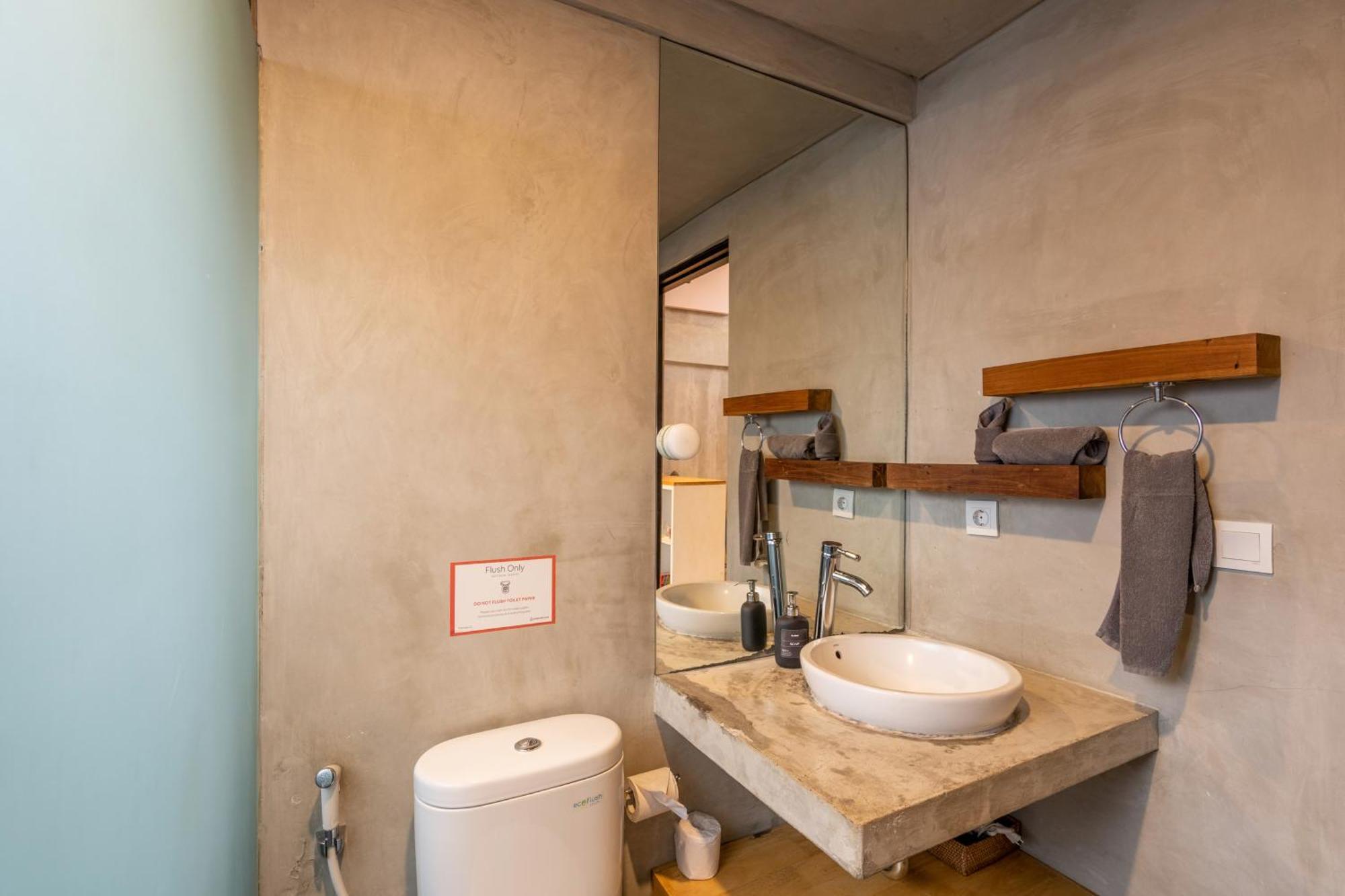 Berawa Loft By Betterplace Canggu Buitenkant foto